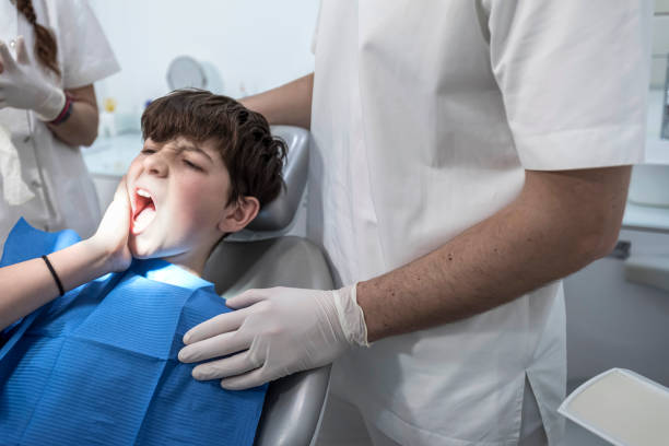 Best Emergency Dentist for Knocked-Out Tooth in Wickes, AR